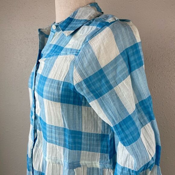 NWT Love Fire Button Down Blue and White Top Size M - Picture 4 of 8